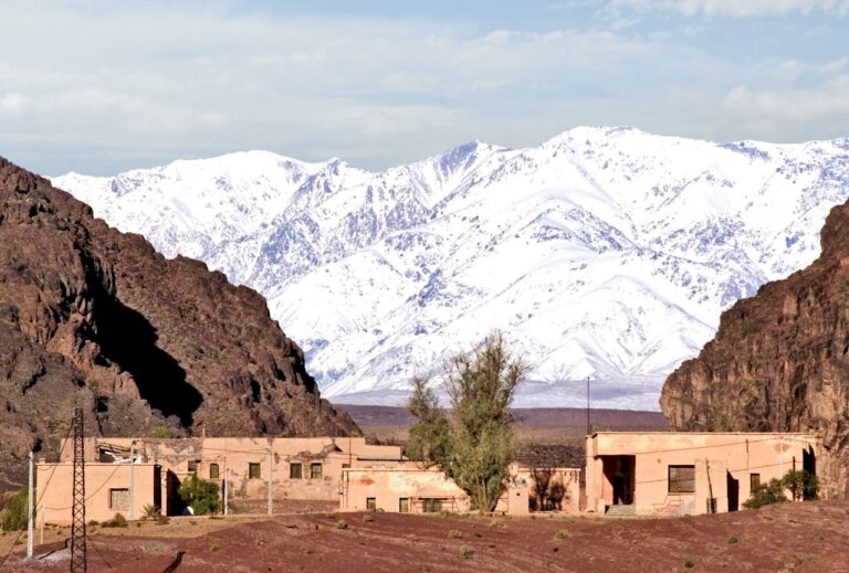 Snow-in-Morocco winter spots montain